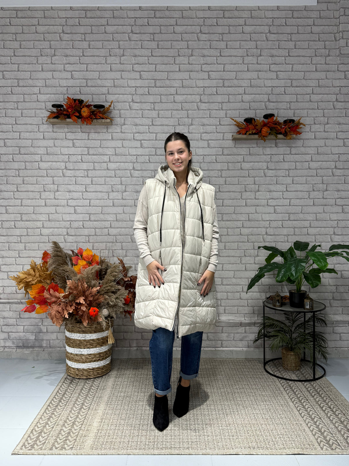 Καπιτονέ oversize μπουφάν με αποσπώμενη κουκούλα