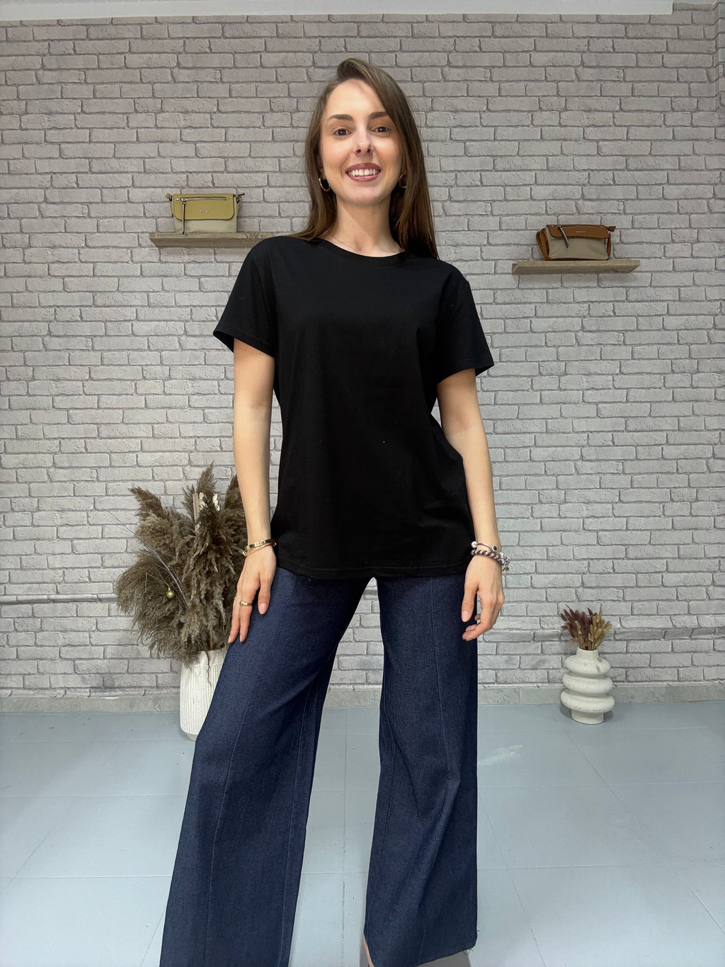 T-shirt σε διάφορα χρώματα