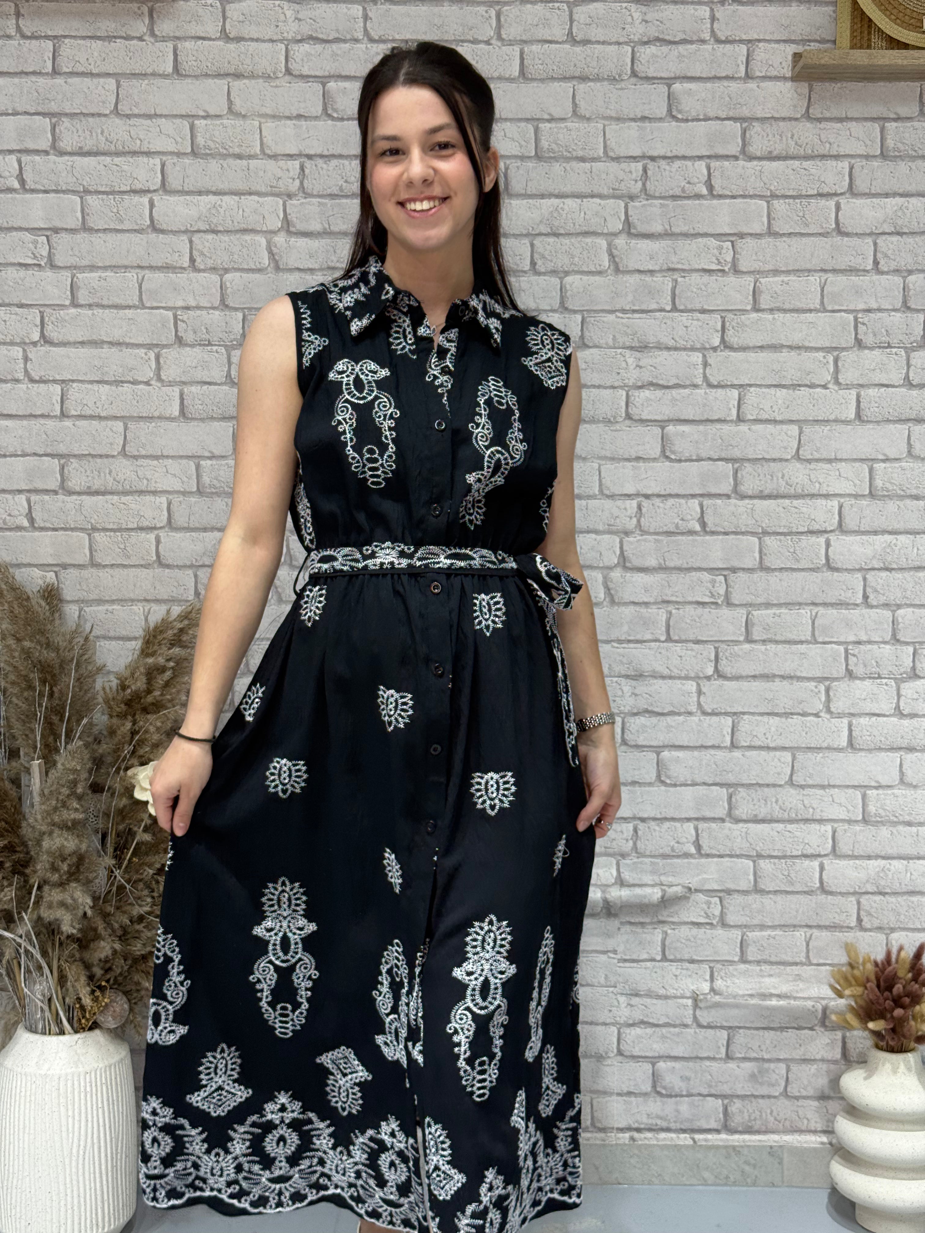 Αμάνικο Shirt-Dress με Κέντημα & Ζώνη