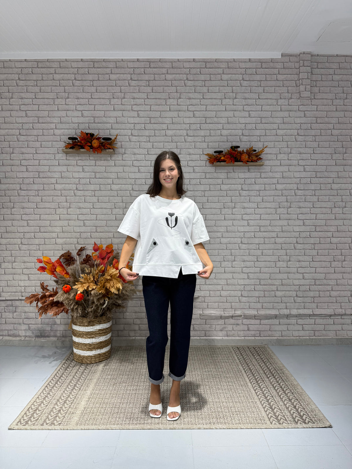 T-shirt με μπροστά τσέπη
