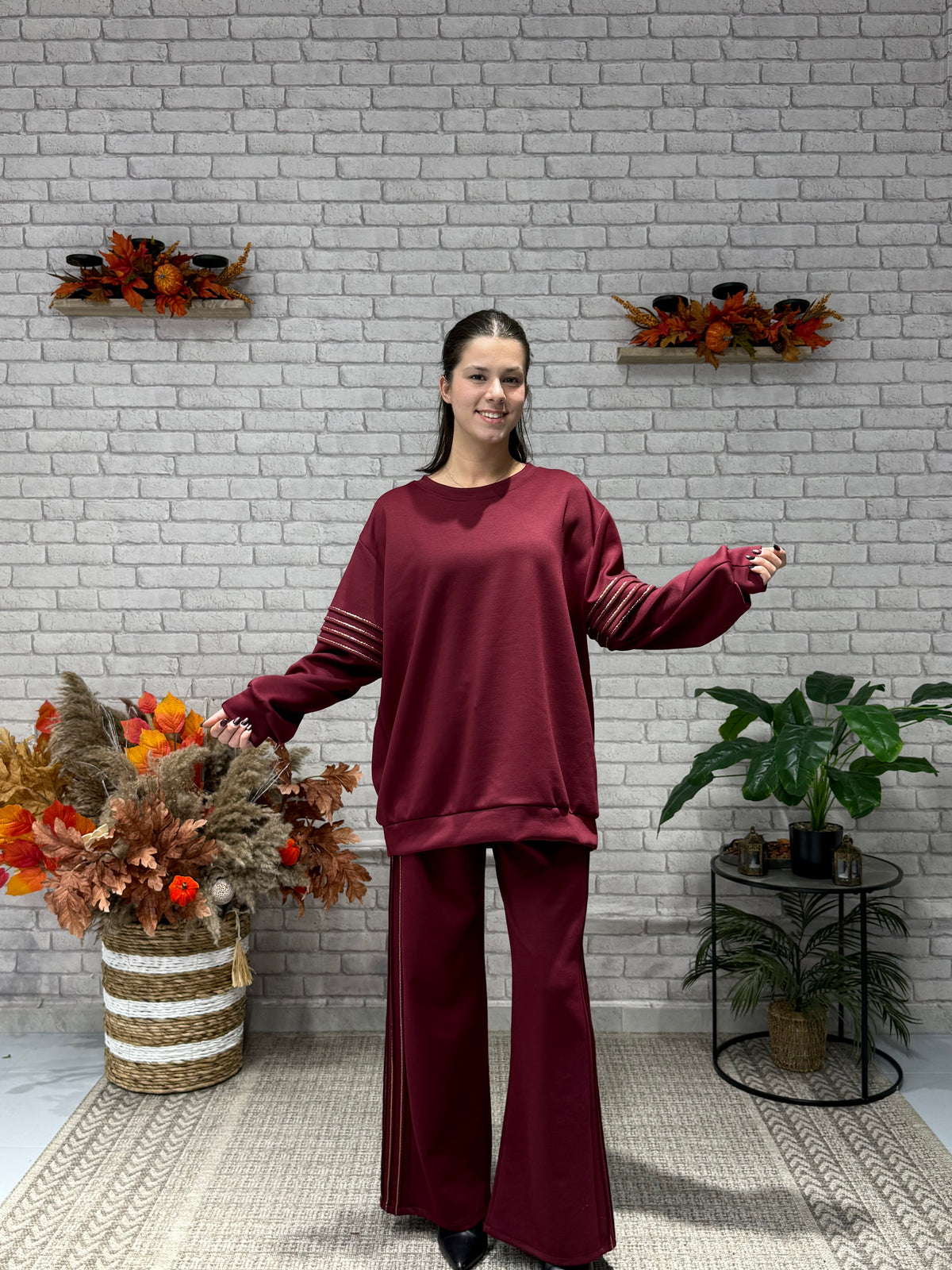 Oversize Φόρμα με χρυσές λεπτομέρειες