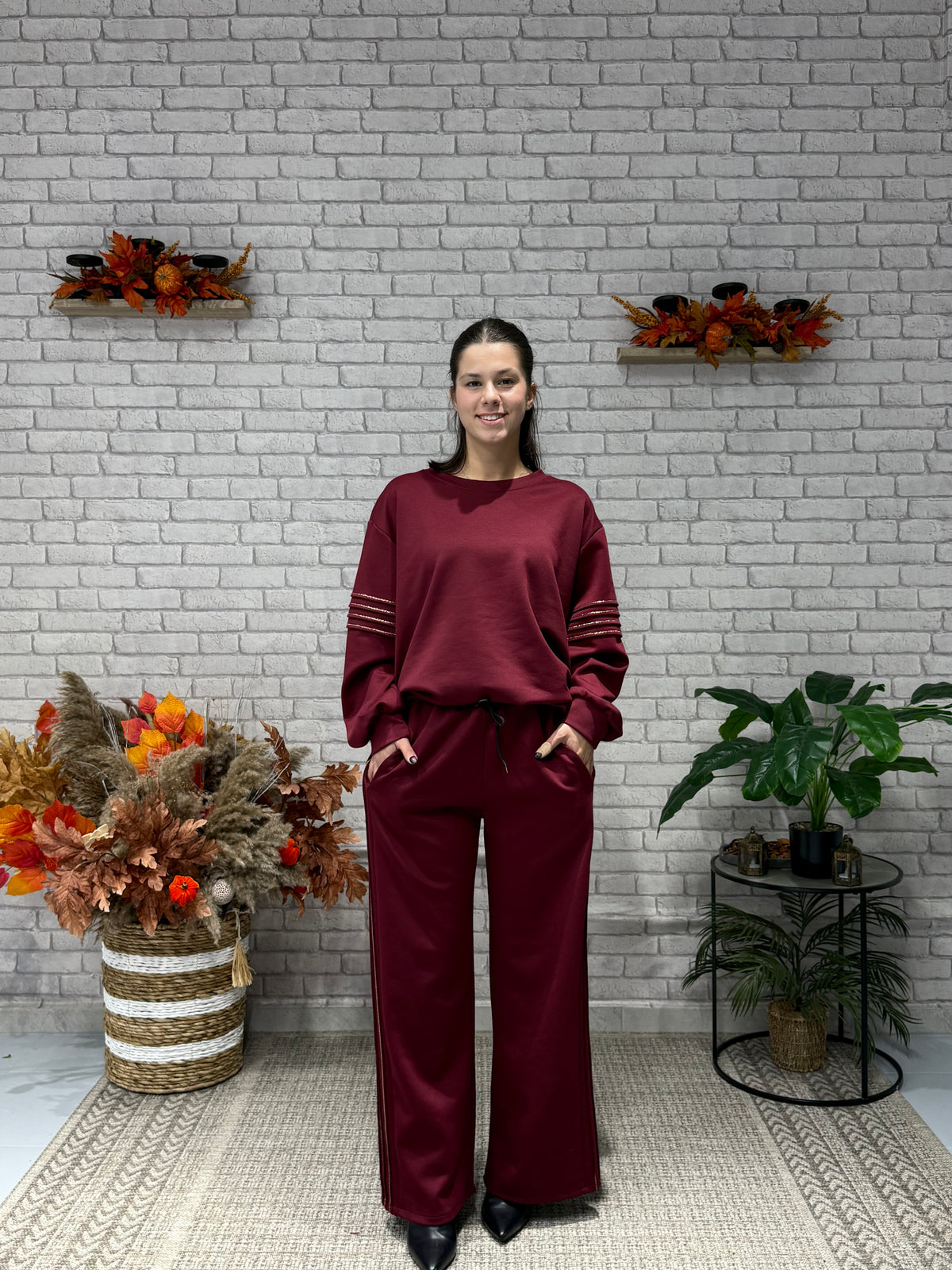 Oversize Φόρμα με χρυσές λεπτομέρειες