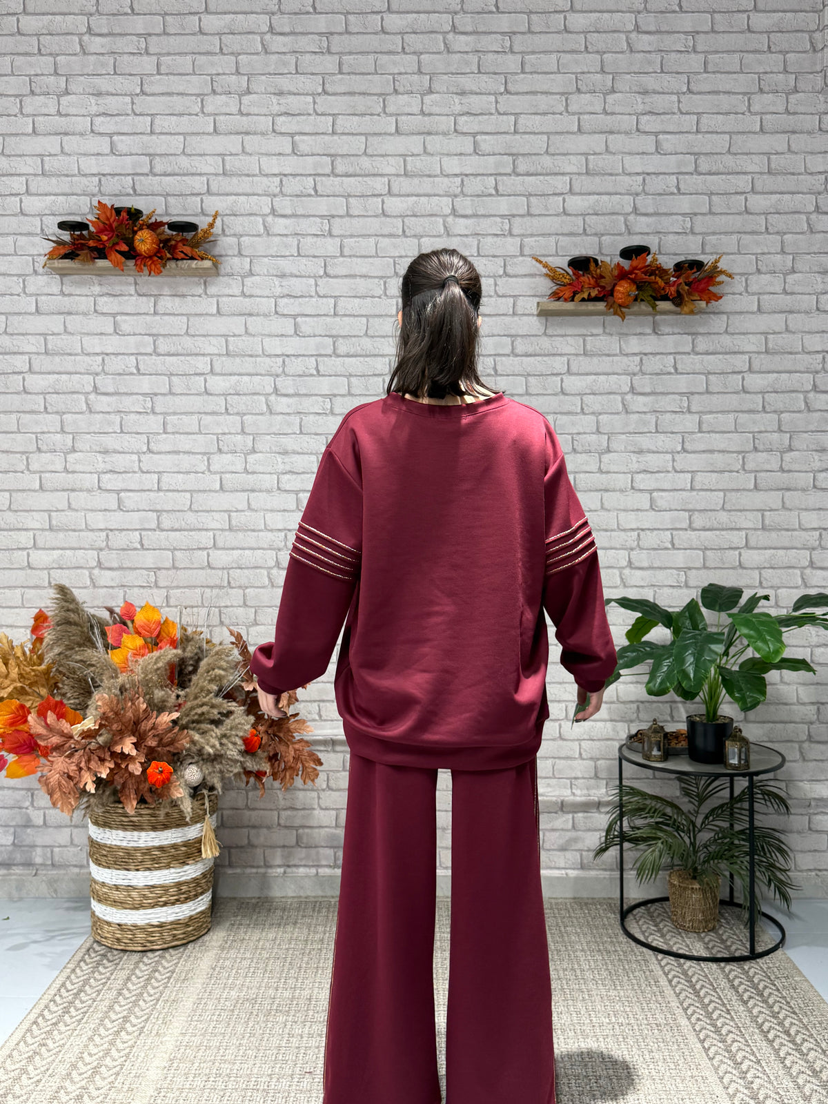 Oversize Φόρμα με χρυσές λεπτομέρειες