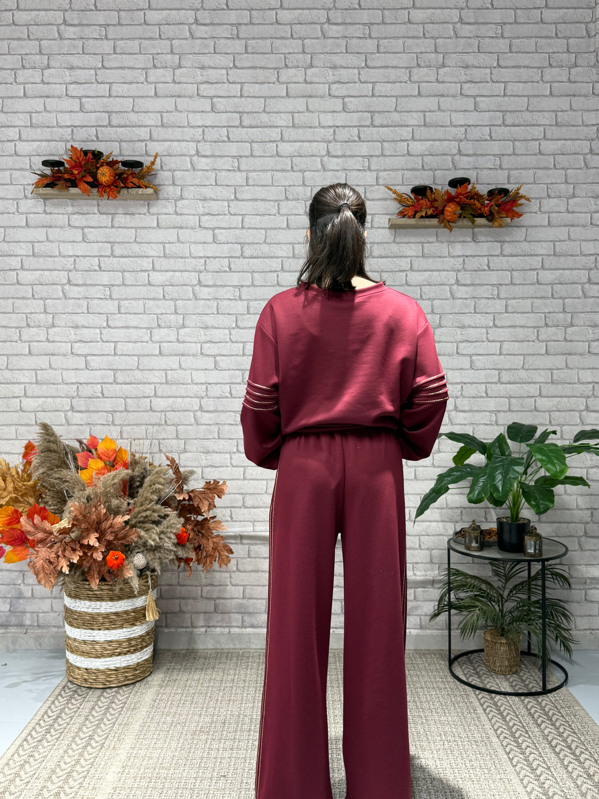 Oversize Φόρμα με χρυσές λεπτομέρειες