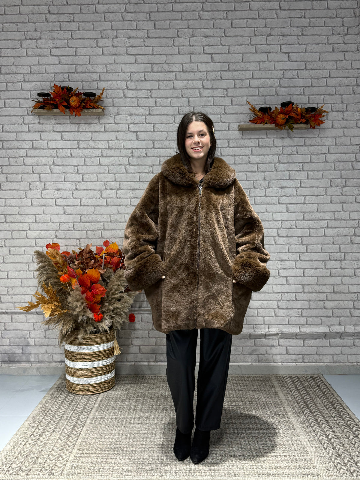 Oversize Οικολογική Γούνα με  Μανίκι Νυχτερίδα