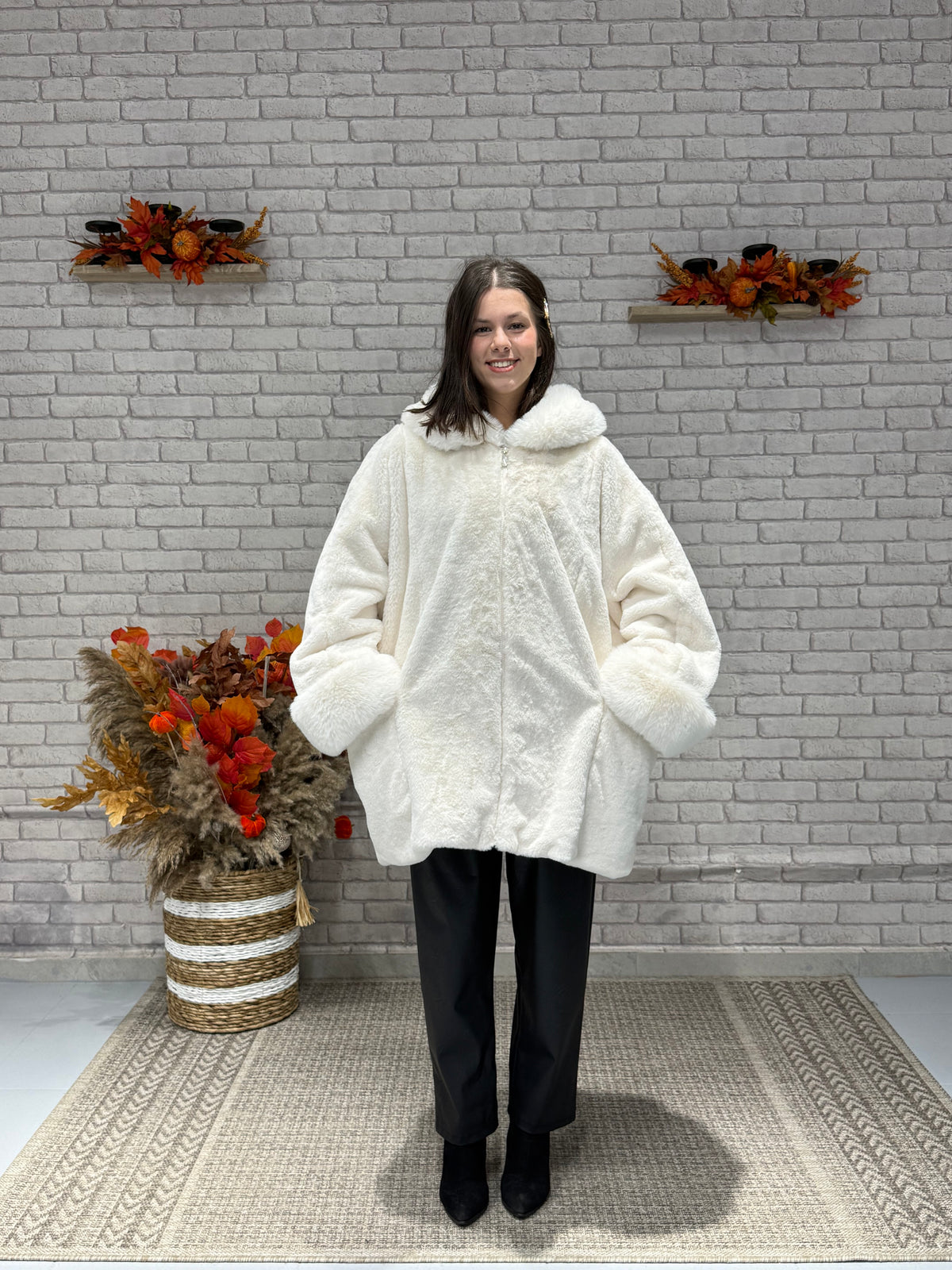 Oversize Οικολογική Γούνα με  Μανίκι Νυχτερίδα